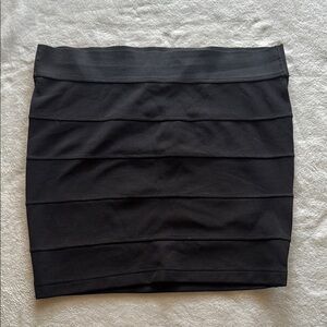H&M Black Pencil Skirt
